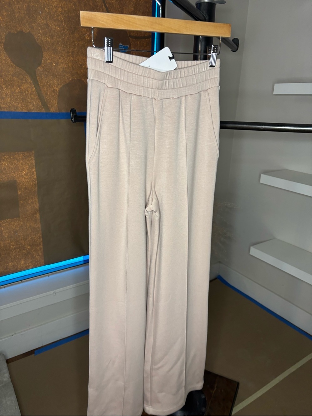 Varley Wide-Leg Pull-On Pants in Light Beige